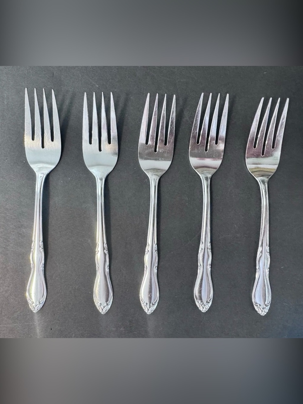 Simeon L & G. H Rogers Oneida Homestead set 5 Salad / Cake Forks flatware